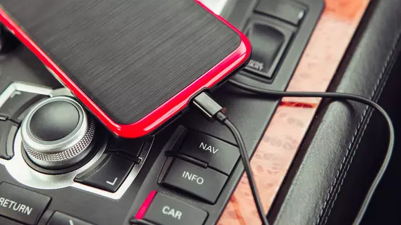7 gadgeturi utile pe care trebuie sa le ai în mașină în 2018
