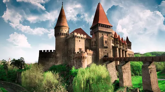 Cum ajungi cu masina din Bucuresti la cele mai renumite castele si cetati din Romania