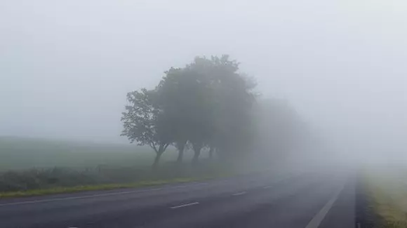 Cod galben de ceaţă și polei în 18 judeţe