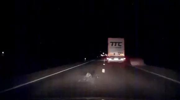 De ce este indicat să-ți cureți mașina de gheață! Vezi ce se poate întâmpla! | VIDEO