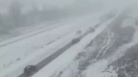Accident terifiant surprins pe o autostradă din SUA - Video