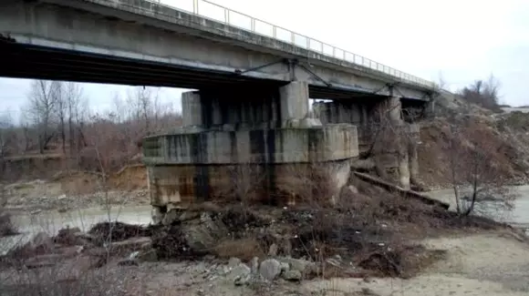 28 de poduri din Moldova în pericol să se prăbușească vor fi expertizate