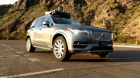 Uber dezactivase sistemul de evitare a coliziunilor de pe mașina autonomă care a omorât un om