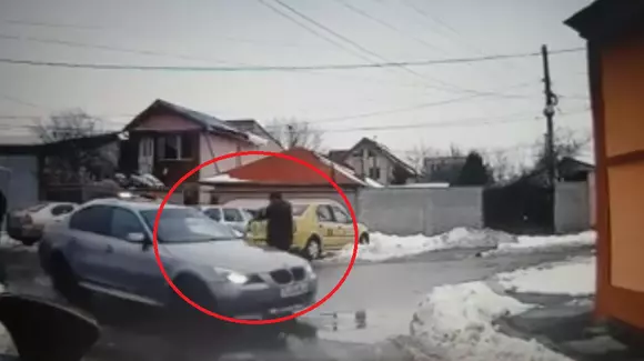 Urmărire ca în filme în București! Oamenii legii au scos pistolul, au tras, șoferul BMW-ului nu a oprit | VIDEO