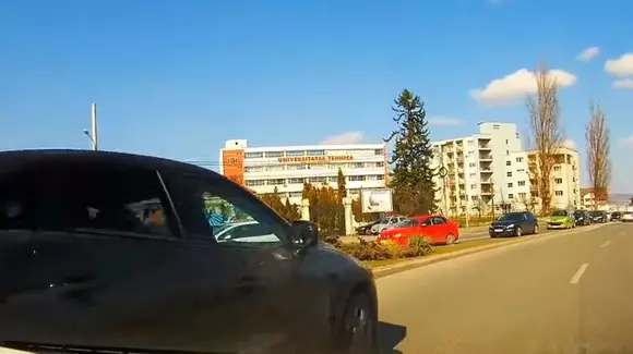 Accidentul care a împărțit Internetul: cine este vinovat? Au greșit oamenii legii? | VIDEO