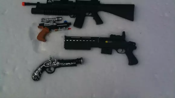 Se întâmplă în București: un pasager dintr-o maşină a sunat la 112 după ce a fost ameninţat cu pistolul de un șofer