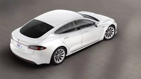 Ce s-a întâmplat cu acţiunile Tesla după gluma neinspirată a lui Elon Musk