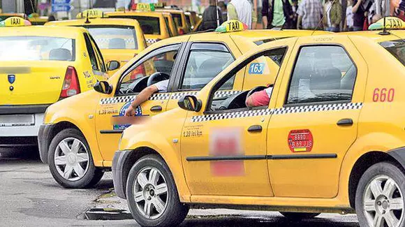 Aplicațiile de taxi, amenințate cu dispariția din România