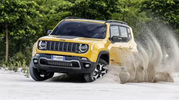 Jeep Renegade facelift: motoare noi şi mici modificări în design
