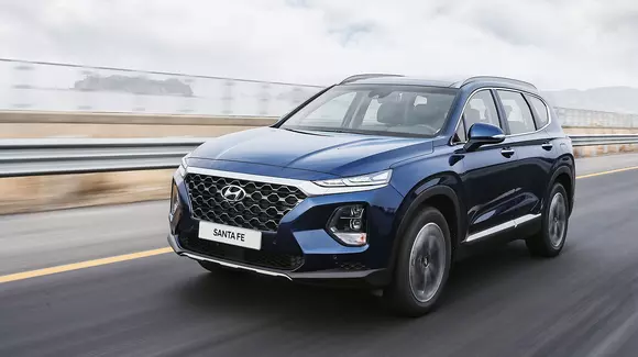 Hyundai Santa Fe va primi variante hibride și hibride plug-in