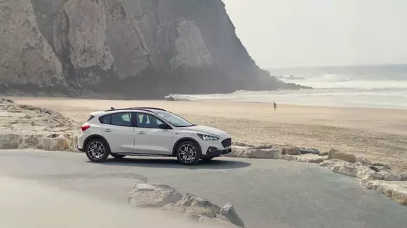 (P) Ai nevoie de un copilot la volan? Optează pentru o mașină Ford Focus