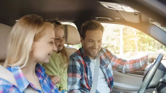 6 chestii geniale care îți vor transforma călătoriile lungi cu mașina într-o experienţă plăcută