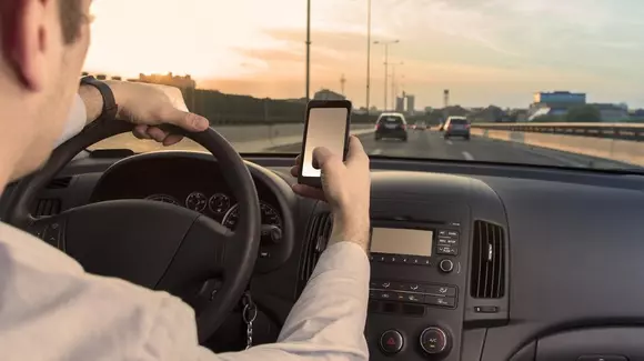 Neatenția la volan e sport național