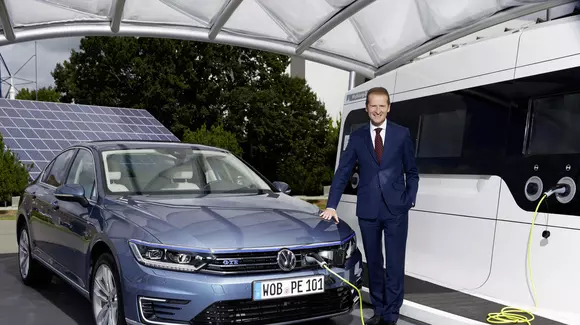 Șeful Volkswagen: Trecerea la mașini electrice este o “problemă de supraviețuire”