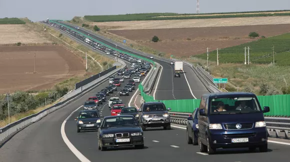 APIA: Piaţa auto din România a scăzut cu aproape 24%, în primul trimestru