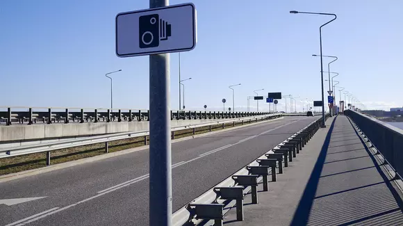 Camerele fixe care te controlează pentru rovinietă îți vor verifica și asigurarea RCA