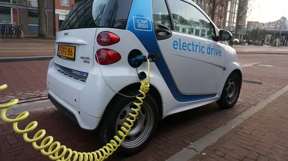 Românii au prins gustul mașinilor electrice: Câte au cumpărat în 2018 și care este cel mai vândut model