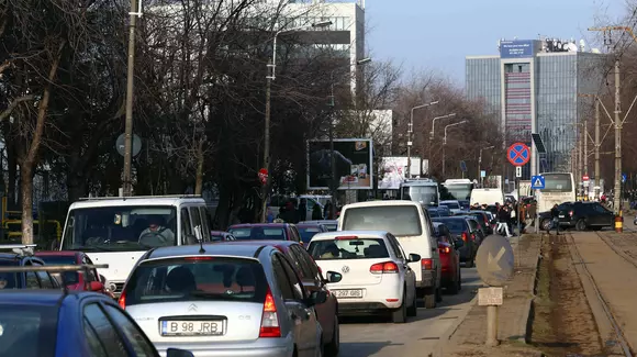 Jumătate dintre mașinile din România sunt mai vechi de 15 ani. Numărul acestora este în creștere