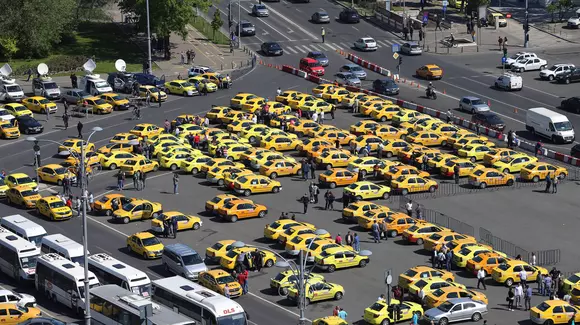 Protestul taximetriștilor - Mii de mașini vor bloca traficul din București