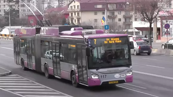 Noi reguli pentru transportul în comun: călătorii „urât mirositori” vor fi amendați