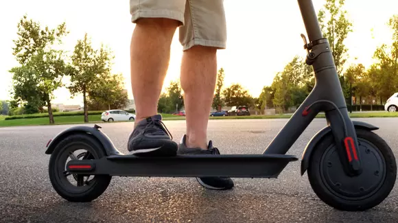 Poliția cere completarea Codului Rutier pentru a reglementa trotinetele electrice