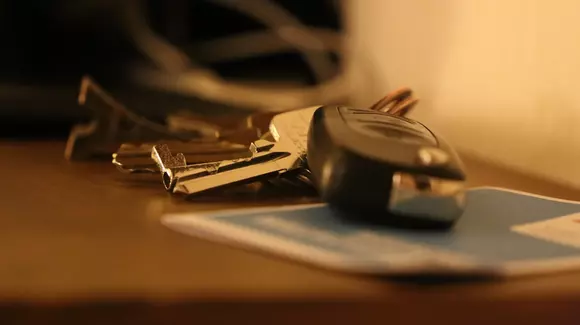 Ce pățești când alarma mașinii tale îi deranjează pe vecini?