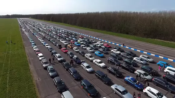 Record mondial: Volvo a organizat cea mai mare întâlnire auto din toate timpurile