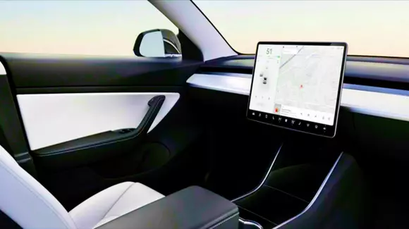 Elon Musk anunță mașina fără volan și fără pedale. Când va fi lansată?