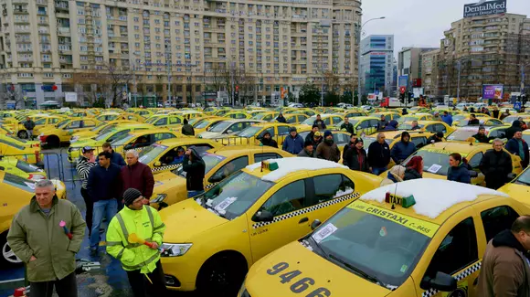 Uber, către taximetriștii protestatari: Și voi folosiți aplicația noastră!