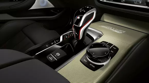 Zece mașini scumpe cumpărate de români în plină criză