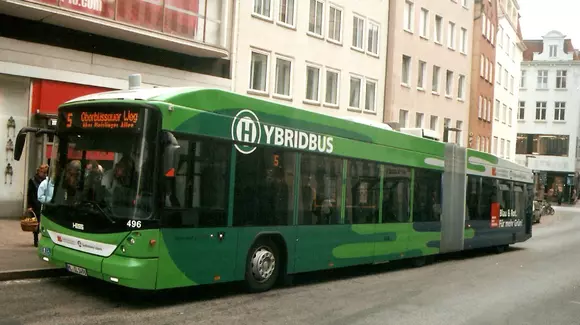 Primăria Capitalei cumpără 130 de autobuze hibride. Ce constructor le va furniza?