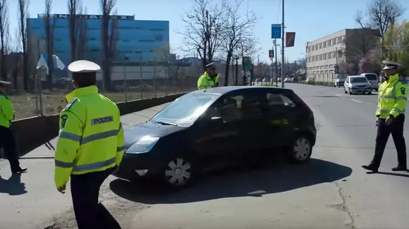 Polițiști de la Rutieră, condamnați la ani grei de închisoare pentru luare de mită