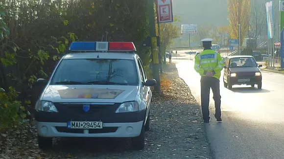 Legea presemnalizării radarelor, atacată din nou la CCR. Parlamentarii au modificat ce nu trebuia