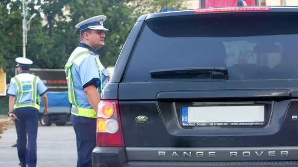 Cum îți poți pierde mașina din cauza unei datorii de câteva sute de lei