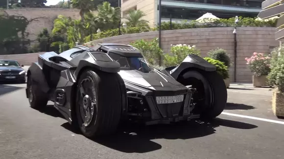 Batman a rămas fără mașină - Acest Lamborghini Gallardo modificat a fost complet distrus