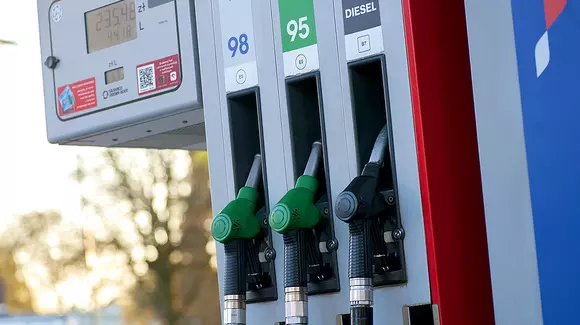 Unde alimentezi ieftin în România? Monitorul Preţurilor pentru Carburanţi are răspunsul