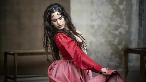 Calendarul Pirelli 2020: Actrițe și cântărețe interpretează un personaj celebru