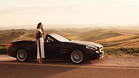 (P) 6 facilitati ale unui masini de inchiriat pentru o calatorie fara griji