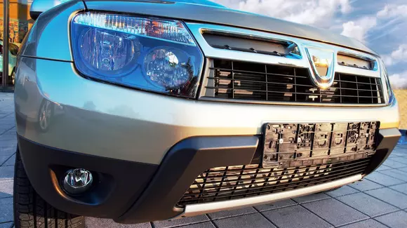 Dacia ar putea lansa un SUV hibrid, pentru a se alinia reglementărilor UE privind poluarea