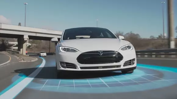 Tesla: Dojo, arma secretă a lui Elon Musk în cursa pentru mașini 100% autonome