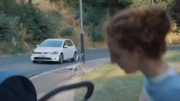 Autoritățile nu vor să vezi această reclamă la VW e-Golf, pe motiv că insultă femeile