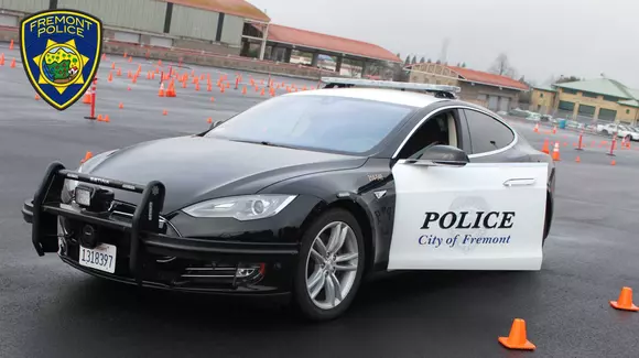 Tesla de poliție a rămas fără baterie în timpul unei urmăriri
