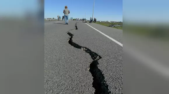 A apărut o fisură de 15 metri pe autostrada A1! Reparațiile NU vor fi gata luna aceasta