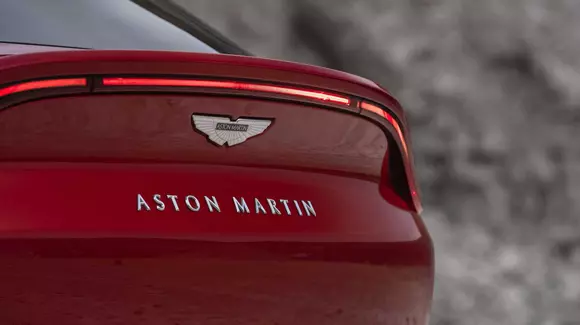 Daimler îşi va majora participaţia deţinută la Aston Martin