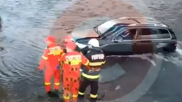 Şoferul unui Touareg din Câmpulung Muscel a blocat activitatea unei hidrocentrale (Video)