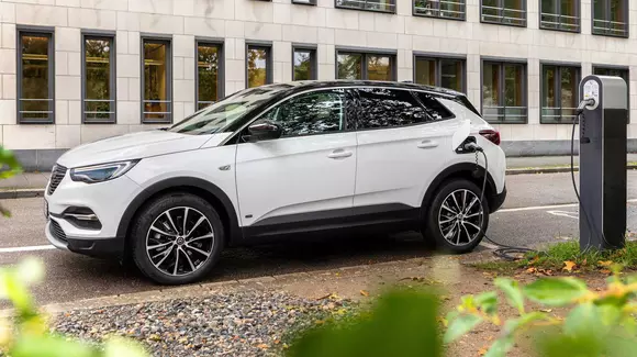 Opel Grandland X plug-in hybrid, acum doar cu tracțiune față