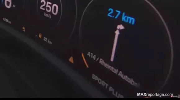 Porsche Taycan, întrecere cu Tesla Model S pe autostradă la 250 km/h (VIDEO)