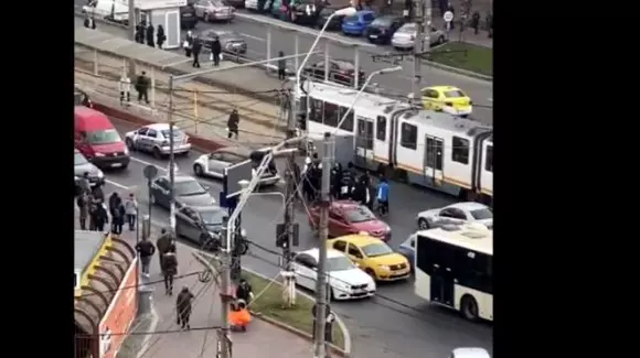Cortegiu funerar filmat pe contrasens. Imagini incredibile în sectorul 3 din București