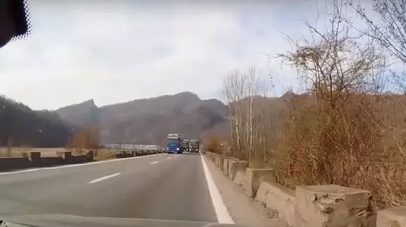 O depășire pe Valea Oltului ne arată de ce trebuie introduse pedepse mai dure (Video)