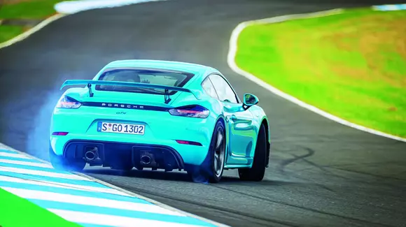 Porsche își răsplătește angajații în fiecare an! Cât primesc aceștia primă anul acesta